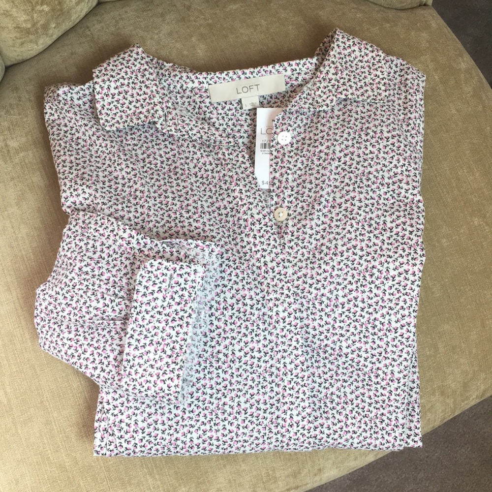 🌸Rosebud button-down shirt•NWT
